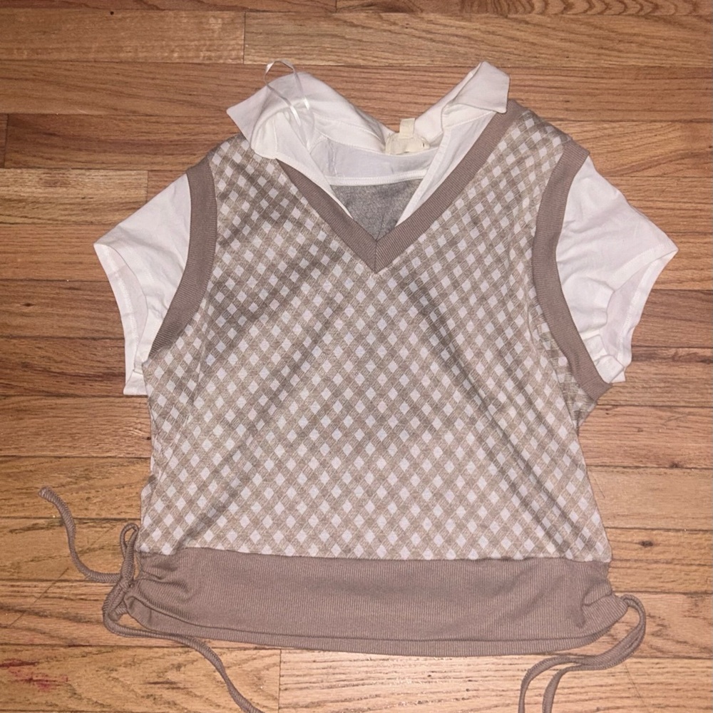 Beige vest